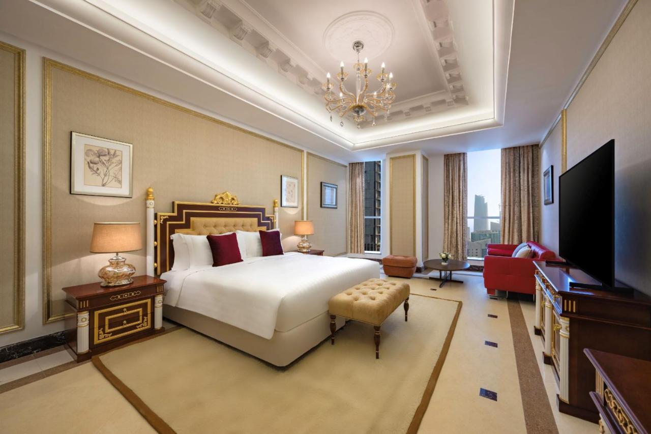 Dusit Hotel & Suites - Ντόχα Εξωτερικό φωτογραφία A bedroom at the hotel